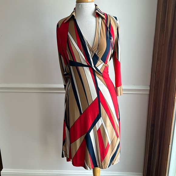Ellen Tracey Vintage Wrap Dresss Geometric Print Red Tan Blue medium EUC - Picture 1 of 7